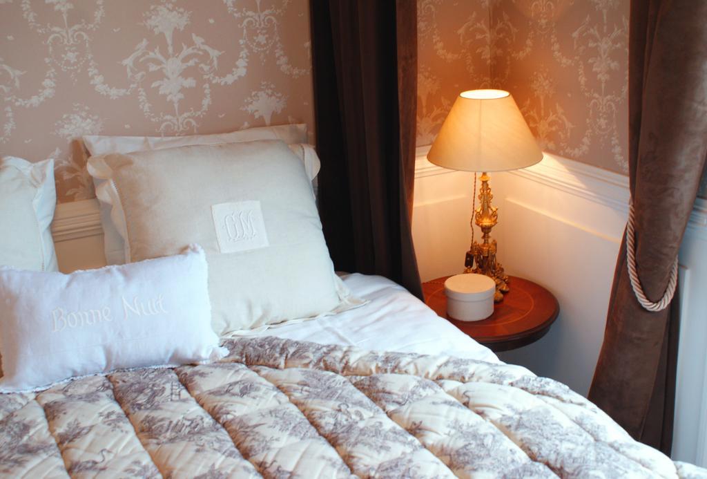 Hotel La Gougeonnais La Richardais Habitación foto